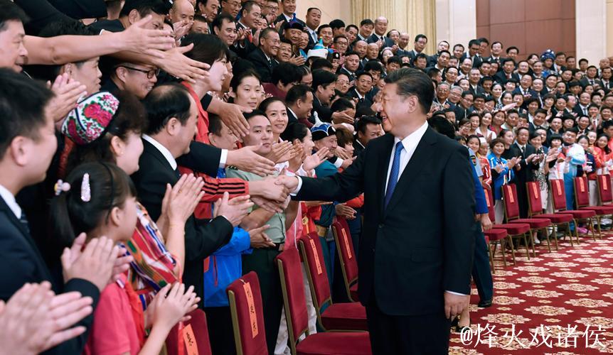 习近平接见全国群众体育先进单位、先进个人代表和全国体育系统先进集体、先进个人代表